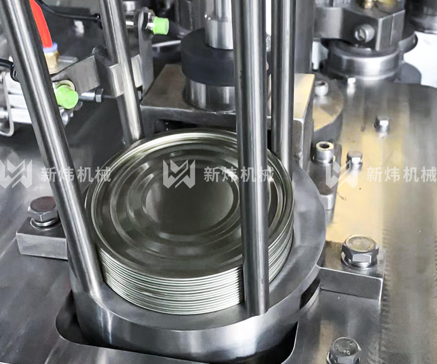 How does the automatic can sealing machine ensure the sealing performance?